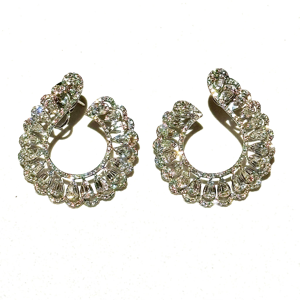 Dana Earrings in 18K White Gold