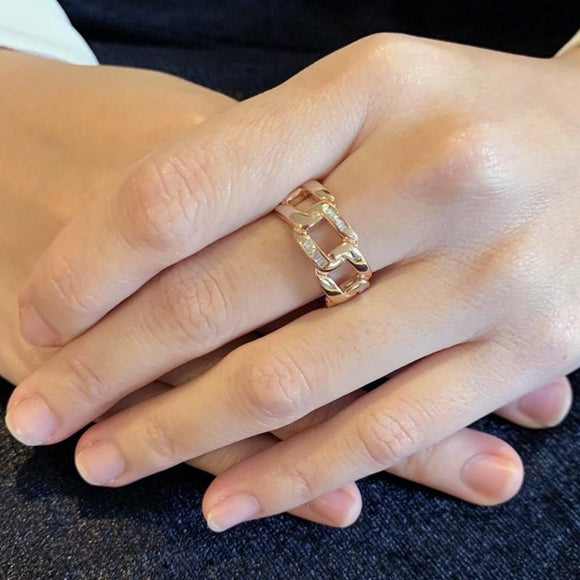 Shop Interlink Chain Ring with Diamonds in 18K Gold Online