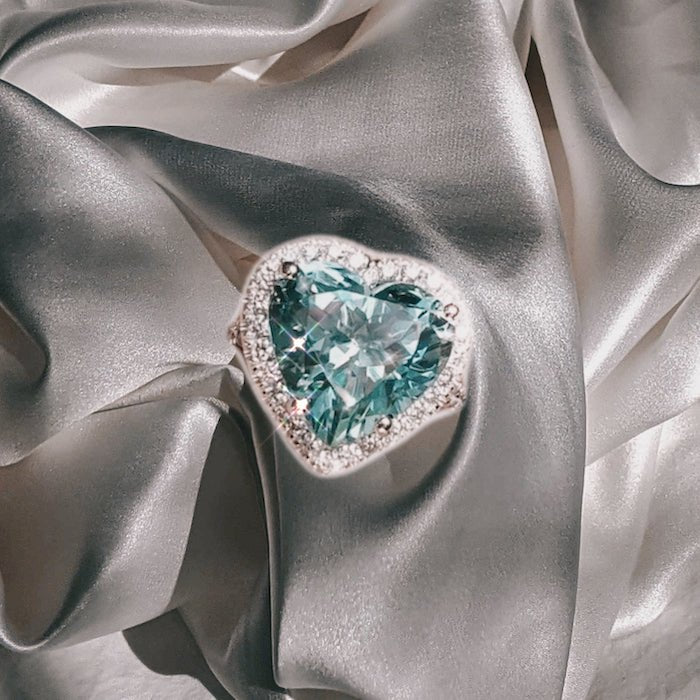 Heart Shape Aquamarine Ring Halo Diamond Setting in 18K White Gold - Kura Jewellery