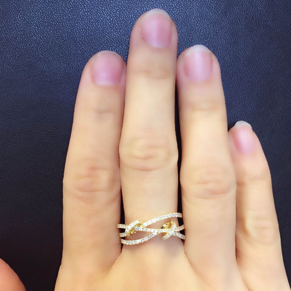 Knot Pavé Diamonds Infinity Ring in 18K Yellow Gold - Kura Jewellery