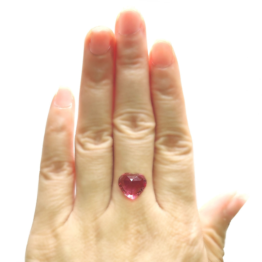 Rubilite 4.00 cts Heart Shaped Rare Gemstone - Kura Jewellery