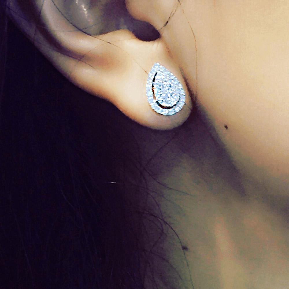 Tear Drop Diamond Stud Earrings in 18K White Gold - Kura Jewellery